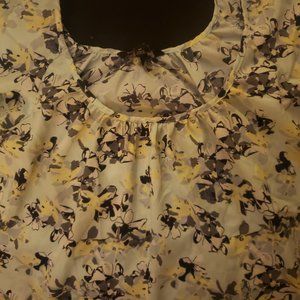 Banana Republic Ladies Aqua Floral blouse